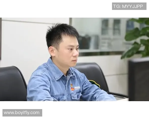 周鹏：从篮球场上的拼搏者到生活中的榜样，见证奋斗与坚持的力量