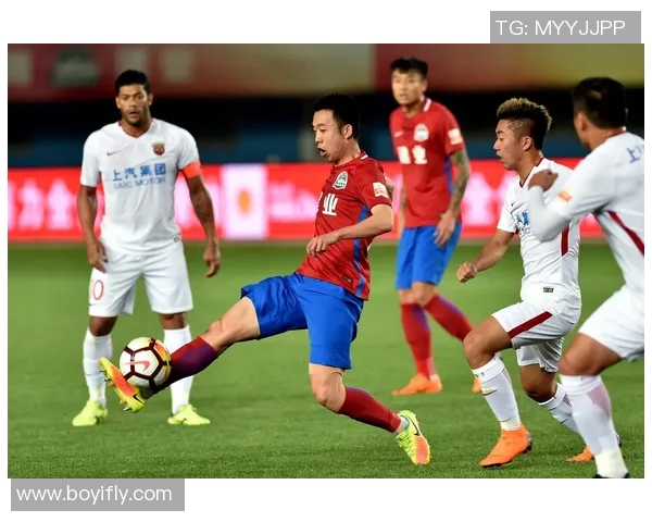 上港与河南建业激战正酣比分悬念引人关注赛事精彩纷呈